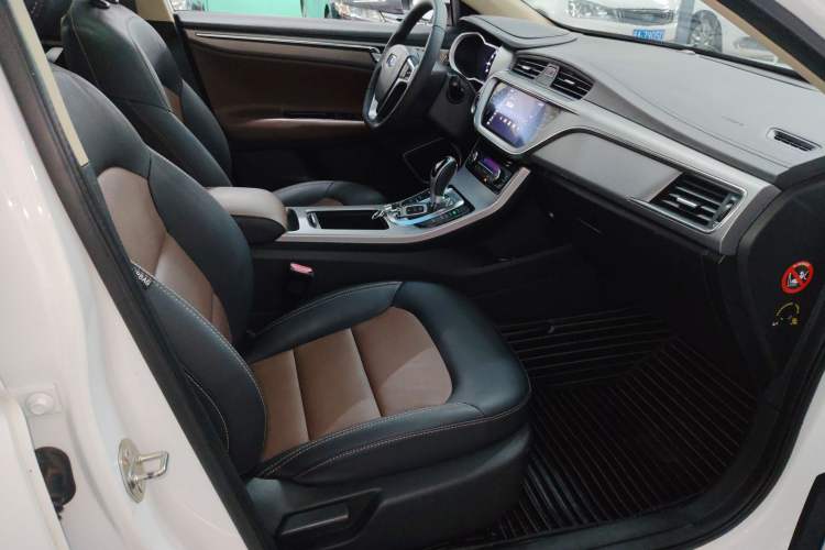 Used Geely Auto Emgrand GL 2018 1.4T DCT Prestige Smart Connectivity Version