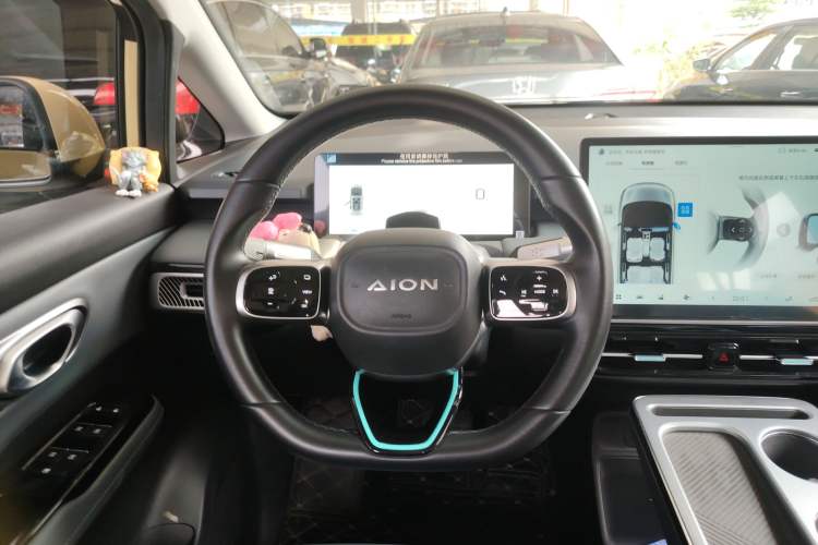 Used AION Y 2022 Plus 70 Tech Edition