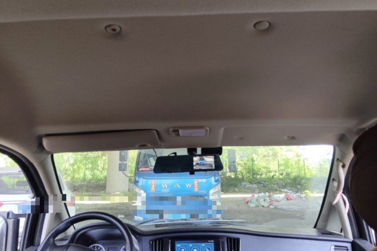 Used FORTHING Lingzhi 2023 M5L 1.6L Base Model 7 Seats
