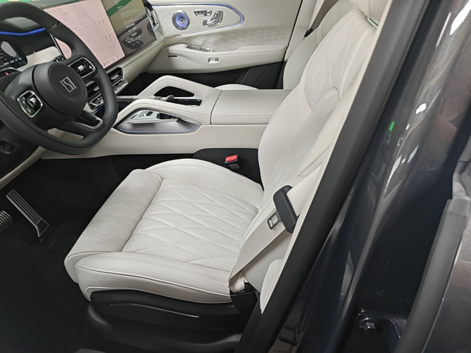 Zeekr 8X 2026 Model Ultra Edition 70kWh — снимка 17