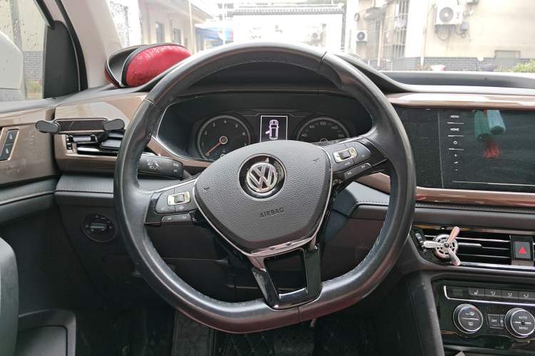 Used Volkswagen Tharu 2020 280TSI Two-Wheel Drive Luxury Edition China VI Standard Steering Wheel