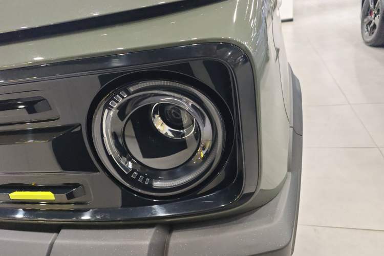 Used Geely Galaxy Panda 2025 210km Panda Rider Left Front Headlight