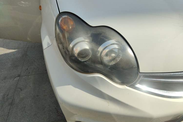 Used BYD F0 2015 1.0L AMT XuanKu Model Right Front Headlight