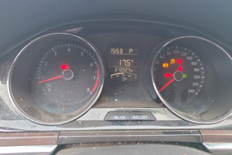 Used Volkswagen Bora 2016 230TSI DSG Luxury Version Odometer Close Up