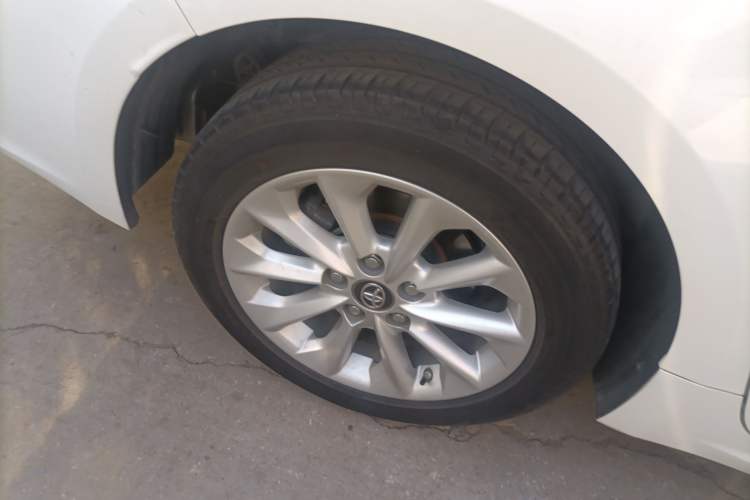 Used Toyota Corolla 2021 Dual-Motor 1.8L E-CVT Elite Edition
