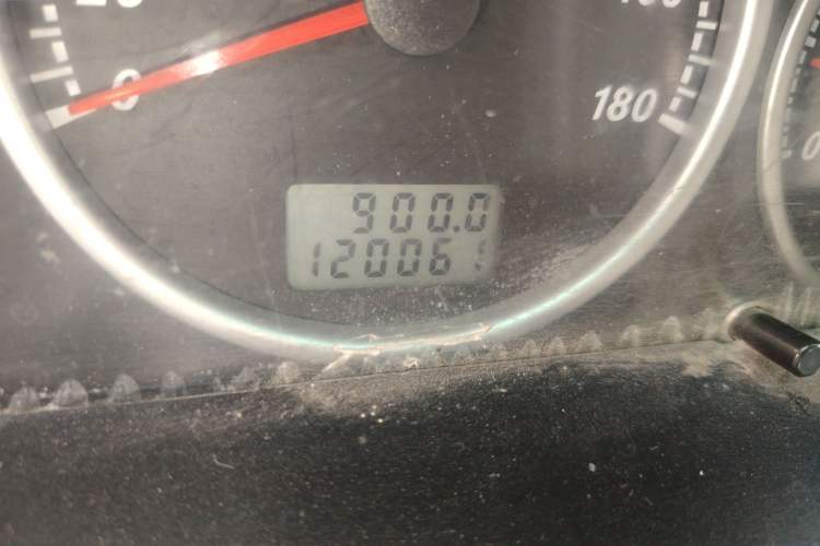 Used Foton Scenic 2014 2.0L Express Classic Long-Wheelbase Low-Roof 486EQV4
