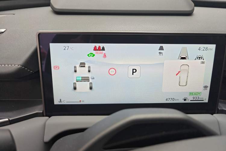 Used Toyota Wildlander 2026 Model 2.0L Smart Electric Hybrid Dual-Engine PRO