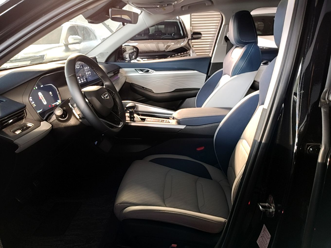 Geely Auto Preface 2023 2.0TD Prestige Version — снимка 17