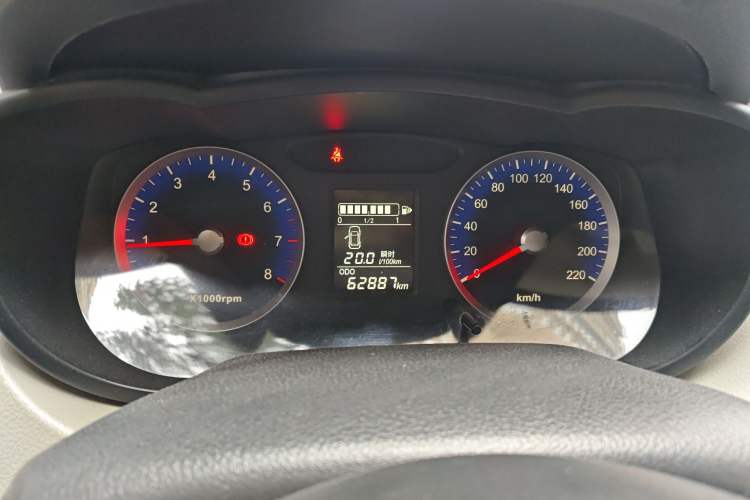 Used Venucia R50 2016 1.6L Manual Elite Edition
