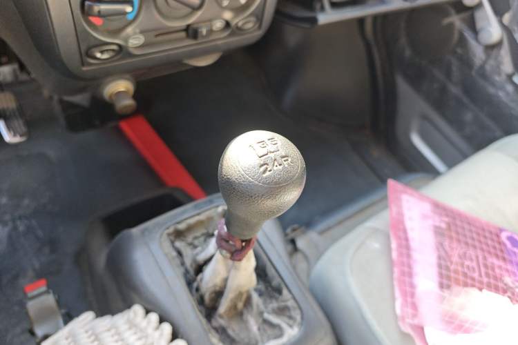 Used Wuling Rongguang 2011 1.2L Base Version
