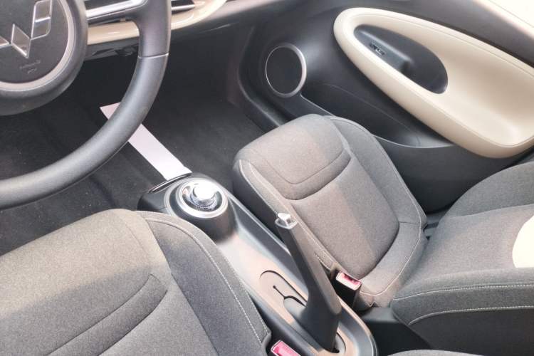 Used Wuling Bingo 2023 333 km Fast-Share Version Gear Lever