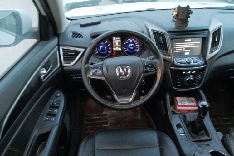 Used CHANGAN CS75 2014 2.0L Manual Luxury Version China IV Standard