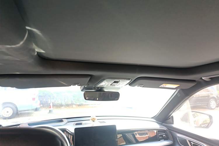 Used GAC Trumpchi GS8 2022 Dual-Engine Series 2.0TM Four-Wheel Drive Prestige Edition (6 Seats) Headliner