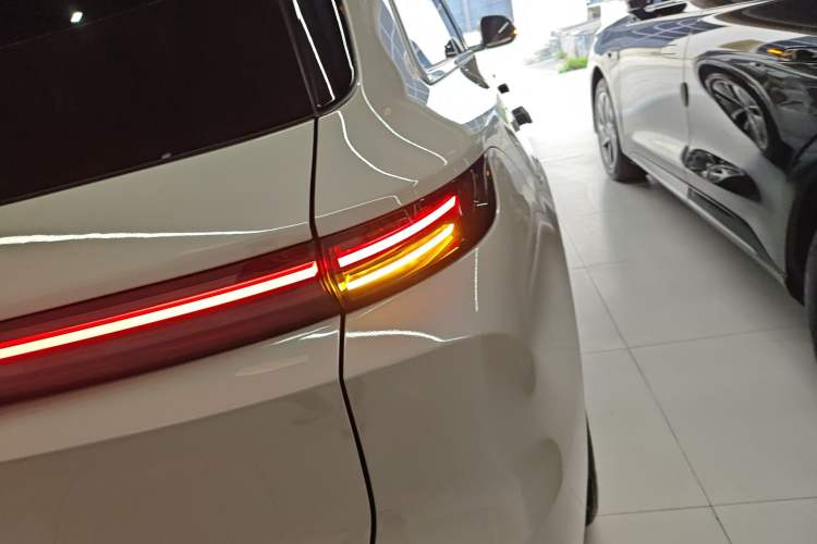 Used Li Auto L6 2024 Pro Model Exterior 3