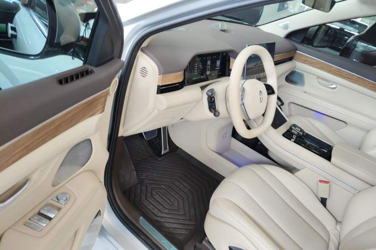 Used Hima AITO M7 2024 1.5T Rear-Drive Plus Version 5 Seats