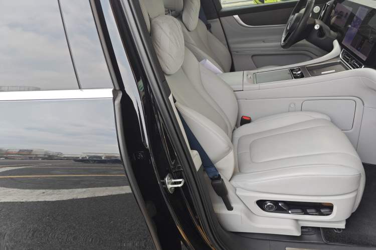 Used Hima AITO M9 2024 Range-Extended Ultra Version 42 kWh 6-Seater Model
