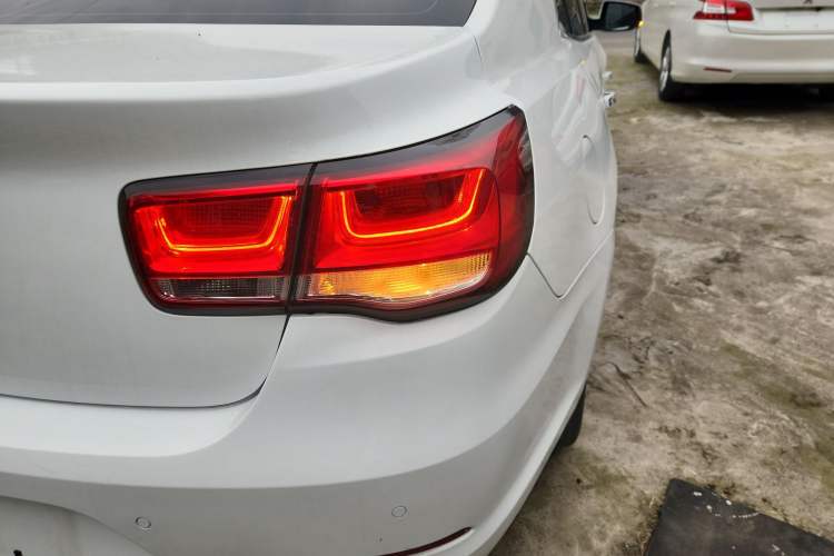 Used Chevrolet Malibu 2018 530T Automatic Luxury Edition Right Rear Taillight