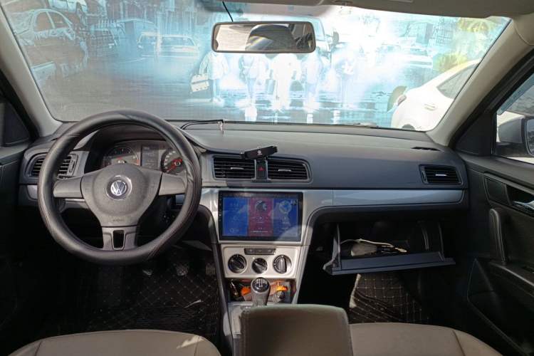 Used Volkswagen Lavida 2013 Revised Classic 1.6L Manual Fashion Edition