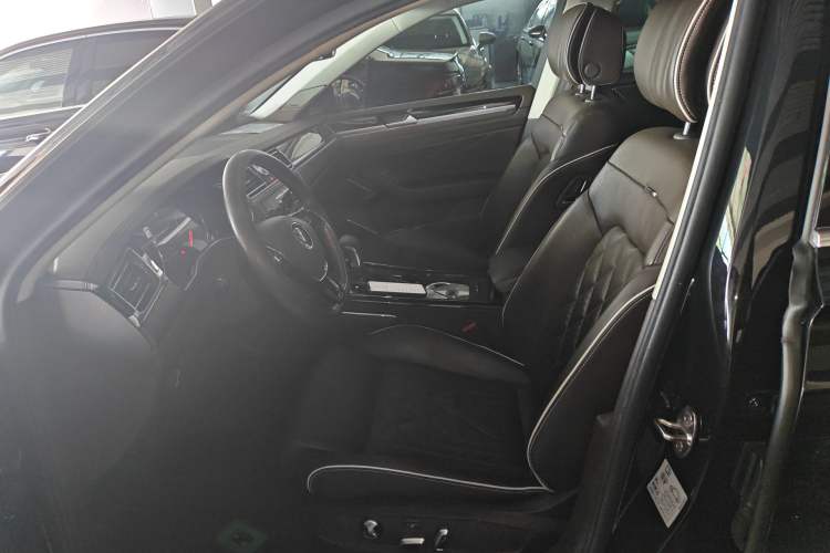 Used Volkswagen Phideon 2021 380TSI Prestige Edition
