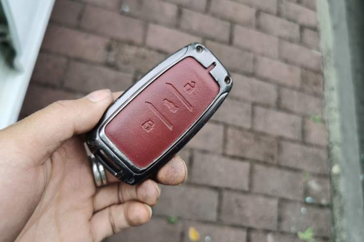 Used CHANGAN Alsvin V7 2015 1.6L Automatic Enjoyment Model China IV Standard
