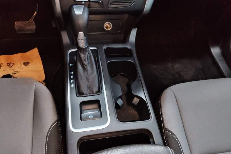 Used Ford Kuga 2017 EcoBoost 180 Two-Wheel-Drive Elite Trim
