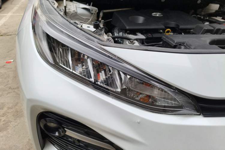 Used Toyota Wildlander 2024 2.0L CVT Two-Wheel Drive Leading Edition Right Front Headlight