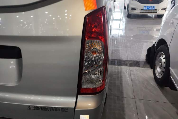 Used Wuling Rongguang S 2023 1.5L Basic Enclosed-Window Vehicle 2 Seats
