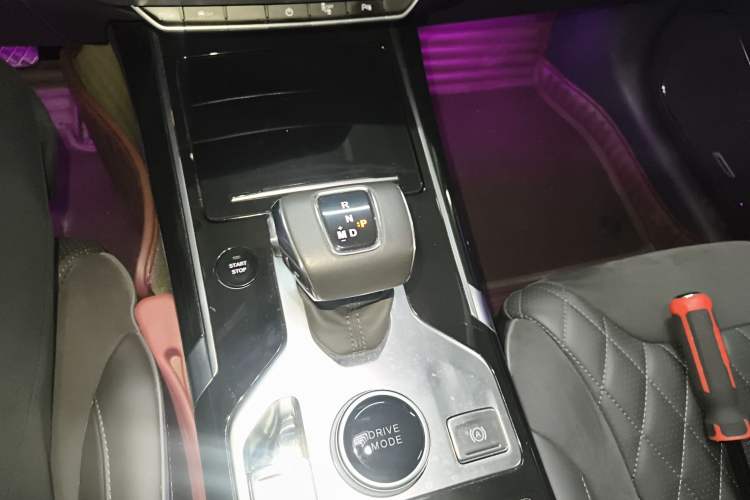 Used Hongqi HS5 2019 2.0T Smart Connect Flagship Edition Gear Lever