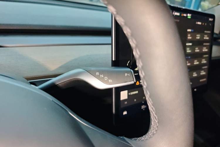 Used Tesla Model Y 2021 Long-Range All-Wheel-Drive Version
