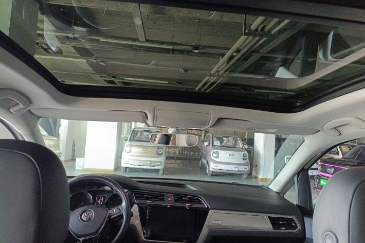 Used Volkswagen Touran 2016 Volkswagen Touran L 280TSI DSG Comfort Edition