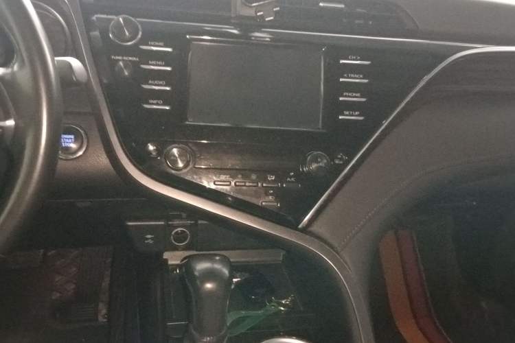 Used Toyota Camry 2018 2.0G Luxury Edition Audio And AC Panel