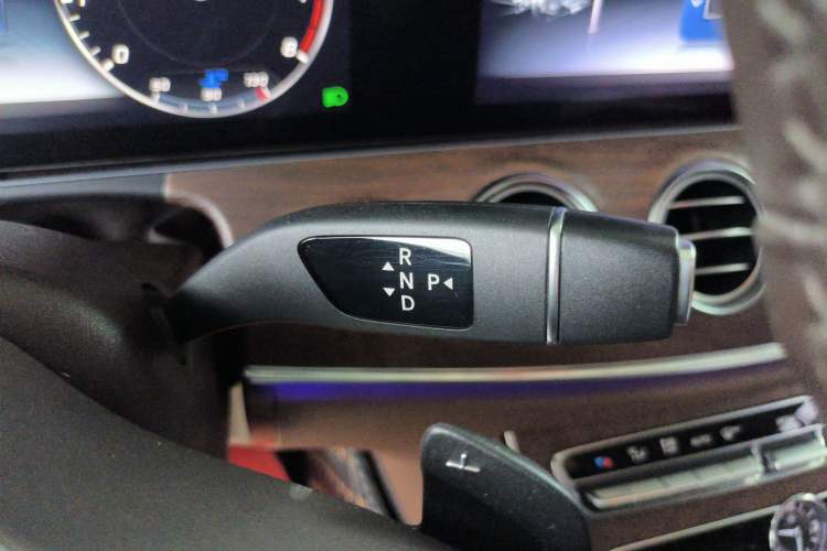 Used Mercedes-Benz E-Class 2020 E 300 L Luxury Model Gear Lever