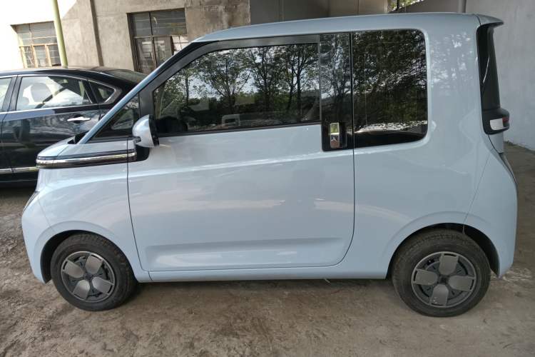Used Wuling Air ev 2023 - Four Seats - Standard Edition
