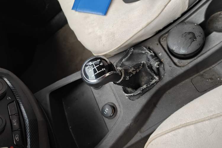 Used Wuling Hongguang 2015 1.2L S Base Model China V Standard