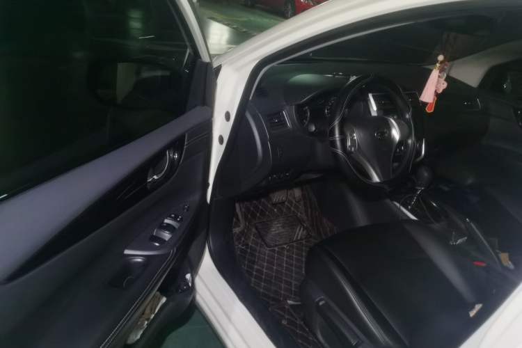 Used Nissan Tiida 2021 1.6L CVT Cool Edition
