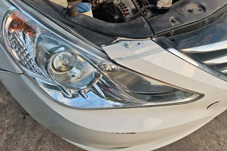 Used Hyundai Sonata 2015 Classic 2.0L Automatic Luxury Edition Right Front Headlight