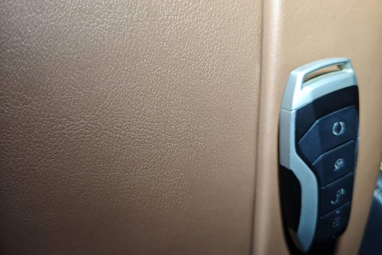 Used BYD Tang New Energy 2021 DM 2.0T Four-Wheel Drive High-Performance Flagship Model
