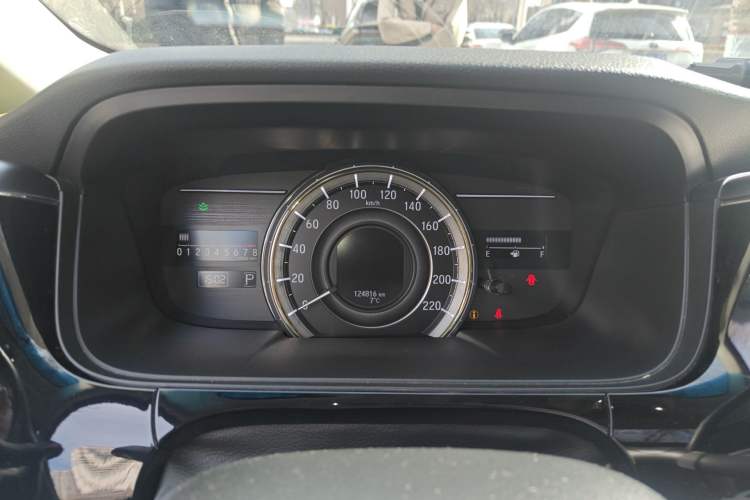 Used Honda Elysion 2016 2.4L Luxury Edition
