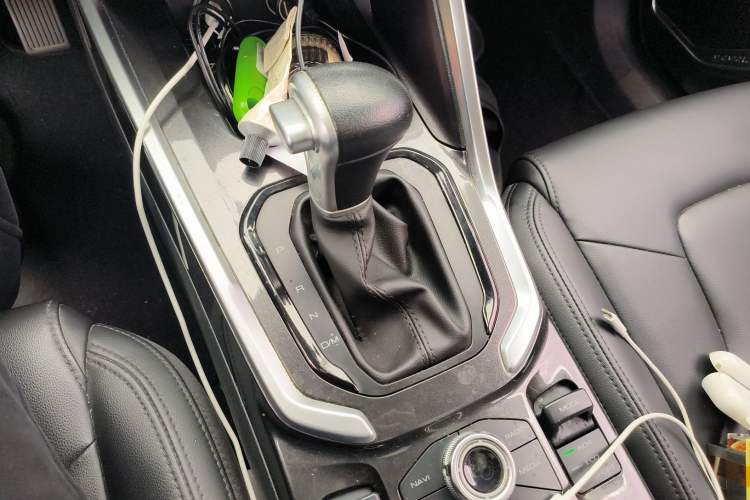 Used Haval H6 2017 Blue Label 1.5T Automatic Two-Wheel Drive ZhiShang Model