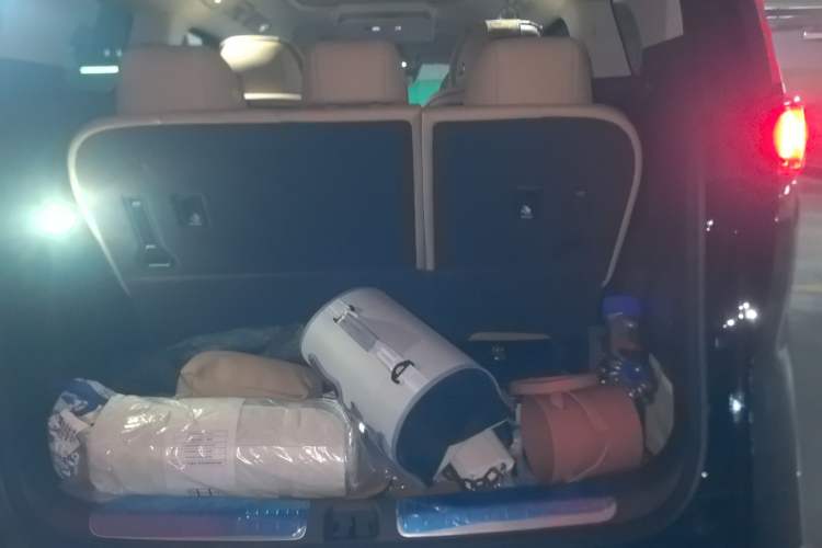 Used Denza D9 2024 DM-i 970 Luxury Model
