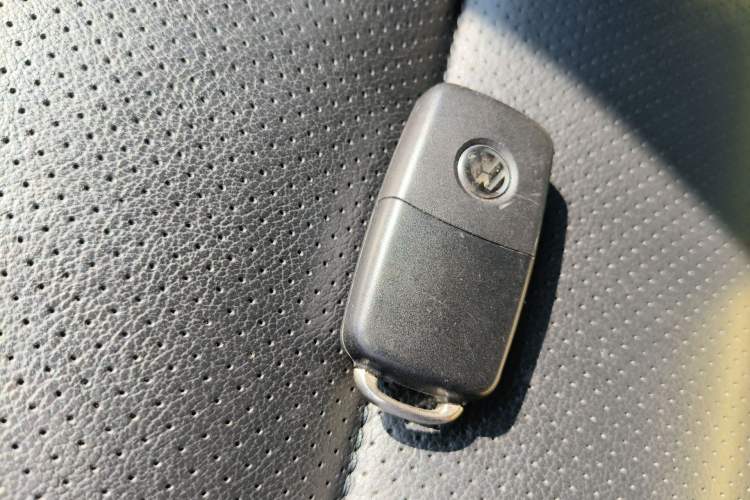 Used Volkswagen Tiguan 2015 2.0 TSI Automatic All-Wheel Drive Luxury Edition Vehicle Key