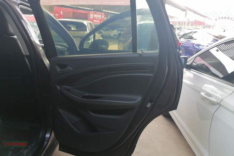 Used Buick Envision 2018 20T Two-Wheel-Drive Leading Model
