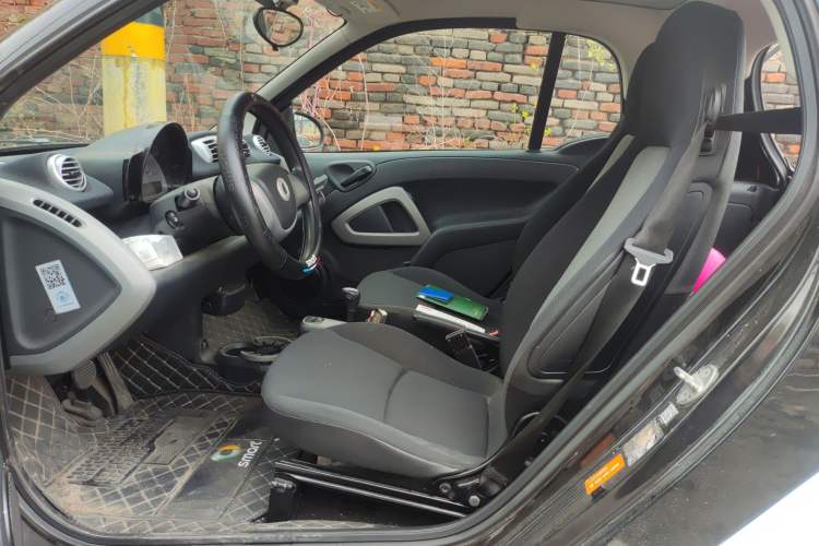 Used smart fortwo 2012 1.0 MHD Hardtop Standard Edition Left Front Seat