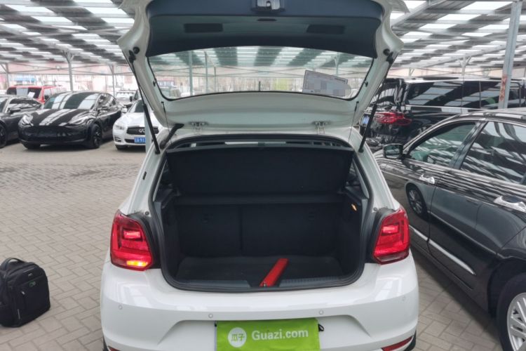 Used Volkswagen Polo 2016 1.6L Automatic Comfort Model Trunk