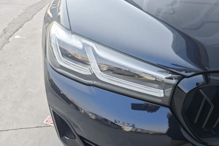 Used BMW 5 Series 2021 525Li Luxury Package Right Front Headlight