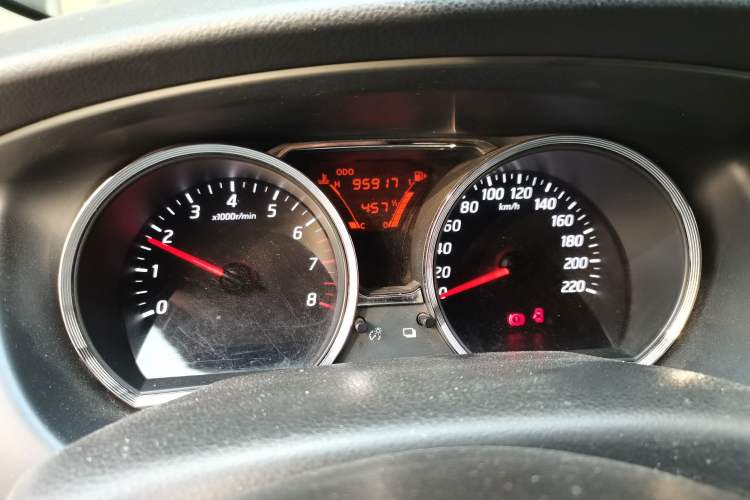 Used Nissan Livina 2015 1.6XE Manual Comfort Edition