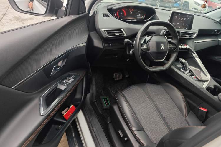 Used Peugeot 5008 2017 350THP 7-Seater Elite Edition Driver Seat