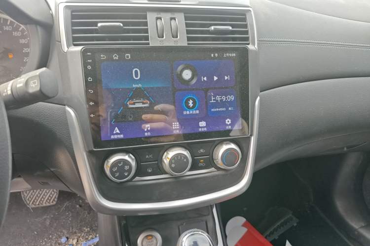 Used Nissan Tiida 2016 1.6L CVT Smart Drive Edition Audio And AC Panel