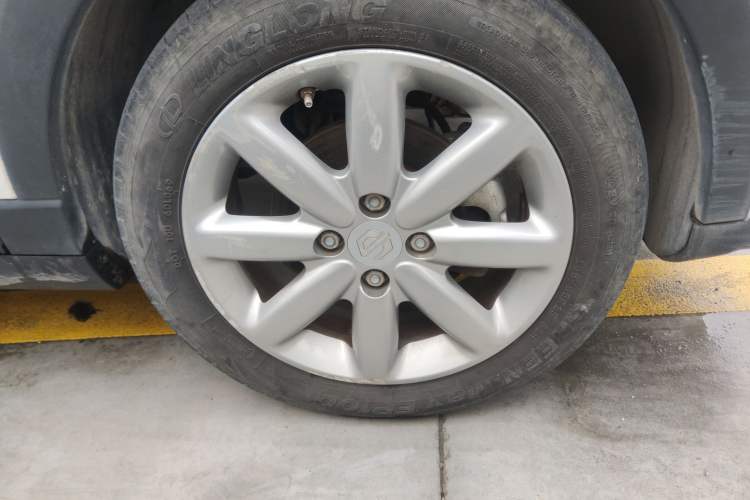 Used Leapmotor T03 2022 Agate Edition Right Front Wheel Hub