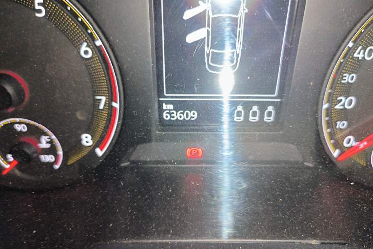 Used Volkswagen Sagitar 2019 200TSI DSG Comfort Version China VI Standard Odometer Close Up